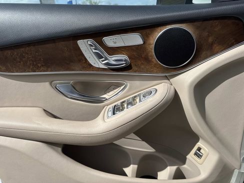 Used 2018 Mercedes-Benz GLC 300 image 20