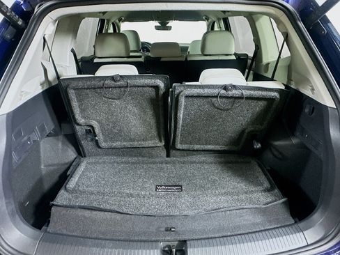 Used 2024 Volkswagen Tiguan SE FWD image 27