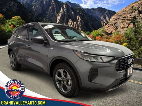 Used 2025 Ford Escape ST-Line AWD/4WD image 1
