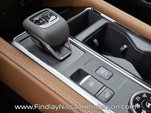 New 2026 Nissan Pathfinder Platinum image 16