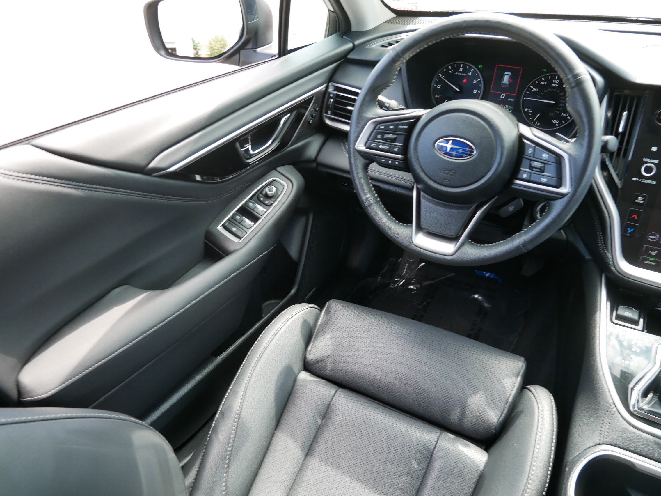 Certified 2025 Subaru Outback Limited AWD/4WD image 9
