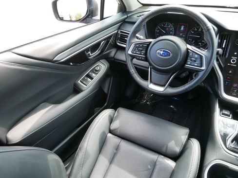 Certified 2025 Subaru Outback Limited AWD/4WD image 9
