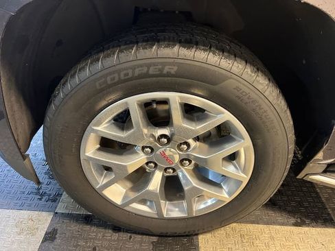 Used 2017 GMC Yukon SLT w/ Open Road Package RWD image 9