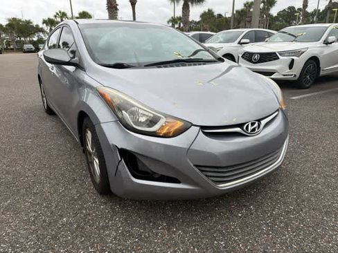 Used 2015 Hyundai Elantra SE w/ Option Group 03 FWD image 13