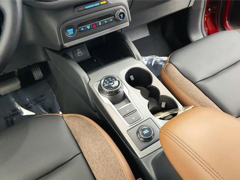 Used 2025 Ford Bronco Sport Outer Banks AWD/4WD image 33