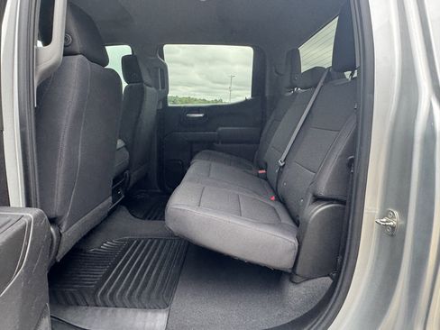 Used 2019 Chevrolet Silverado 1500 Custom Trail Boss w/ Custom Convenience Package AWD/4WD image 7