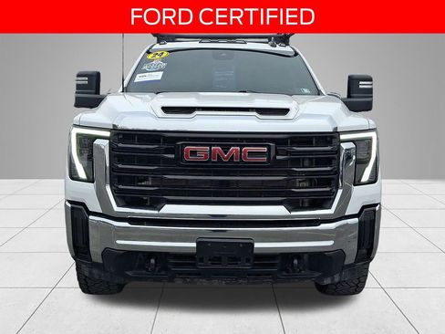 Used 2024 GMC Sierra 2500 Pro w/ Convenience Package image 2