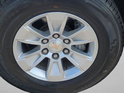 Certified 2025 Chevrolet Silverado 1500 LT AWD/4WD image 24