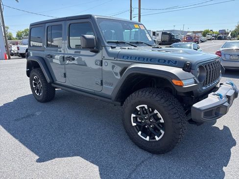 Used 2025 Jeep Wrangler Unlimited Rubicon 4xe AWD/4WD image 15