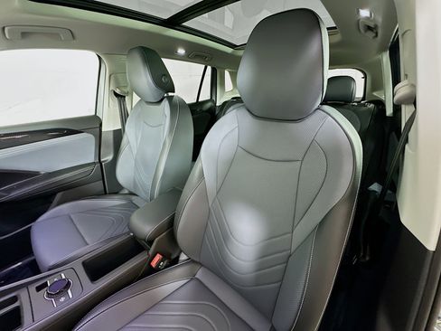 New 2026 Volkswagen Tiguan SE AWD/4WD image 19