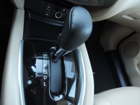 Used 2016 Nissan Rogue SL w/ SL Premium Package image 26