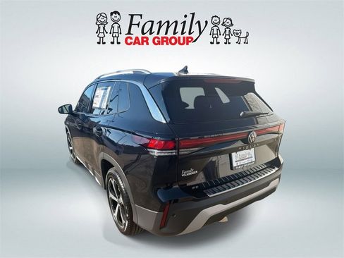 New 2026 Volkswagen Tiguan SE FWD image 4
