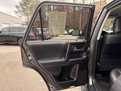 Used 2021 Toyota 4Runner TRD Off-Road Premium image 23