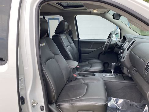 Used 2020 Nissan Frontier PRO-4X w/ Pro-4x Utility Package image 21