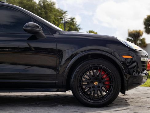 Used 2016 Porsche Cayenne GTS AWD/4WD image 16