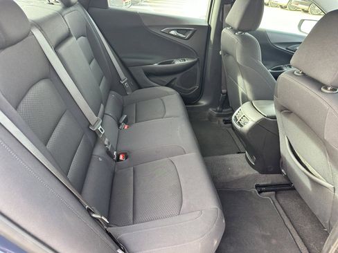 Used 2025 Chevrolet Malibu LT image 32