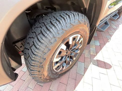 Used 2023 Nissan Frontier PRO-4X w/ Pro Convenience Package AWD/4WD image 24