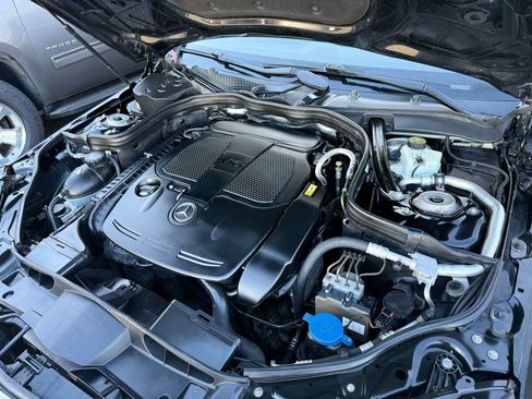 Used 2014 Mercedes-Benz E 350 4MATIC Sedan image 43