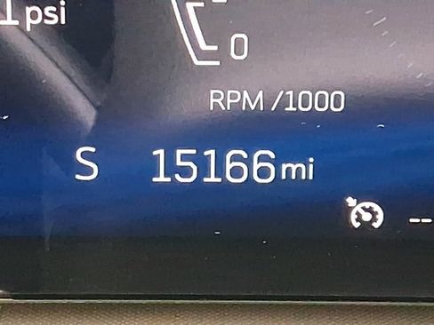 Used 2024 Cadillac XT4 Luxury w/ LPO, Floor Liner Package image 10