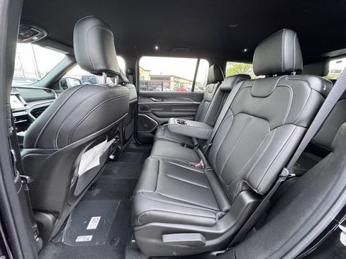 New 2026 Jeep Grand Cherokee L Limited AWD/4WD image 15