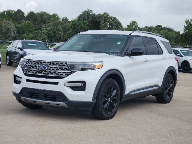 Used 2024 Ford Explorer Limited RWD image 3
