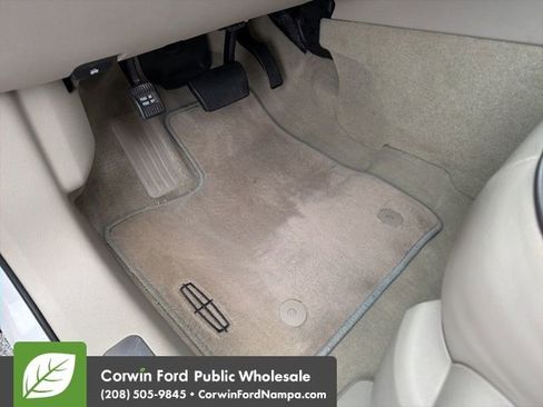 Used 2014 Lincoln MKX FWD w/ Equipment Group 102A image 26