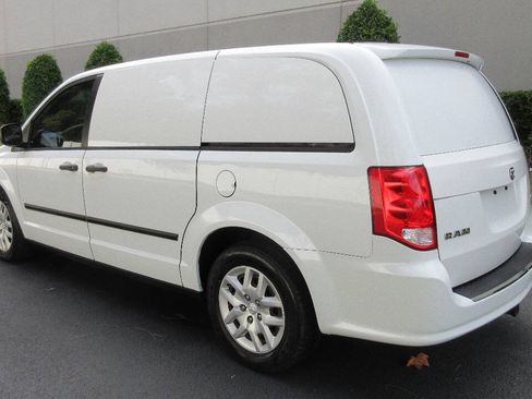 Used 2014 RAM C/V Tradesman FWD image 3
