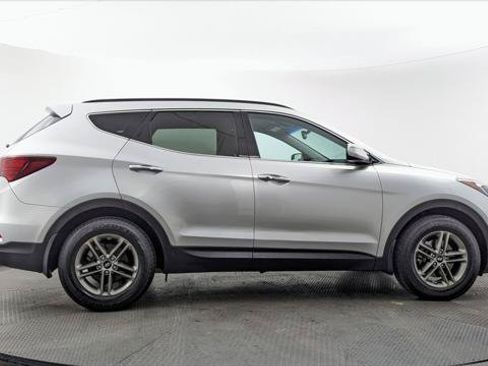 Used 2018 Hyundai Santa Fe Sport w/ 2.4L Value Package 02 FWD image 9