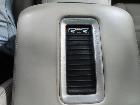Used 2020 GMC Yukon XL Denali RWD image 34