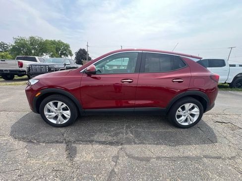 Used 2024 Buick Encore GX Preferred w/ Comfort Package FWD image 9