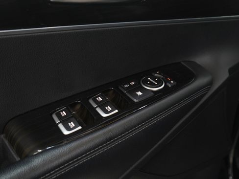 Used 2019 Kia Sorento S image 21