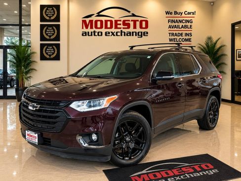 Used 2020 Chevrolet Traverse LT w/ LPO, Blackout Package AWD/4WD image 7