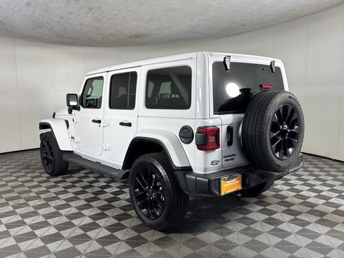 Certified 2025 Jeep Wrangler Unlimited Sahara AWD/4WD image 8