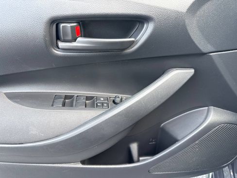 Used 2025 Toyota Corolla LE FWD image 18