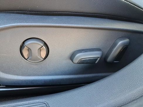 New 2025 Volkswagen Jetta SE image 24