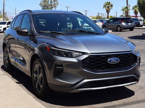 Used 2023 Ford Escape ST-Line image 14