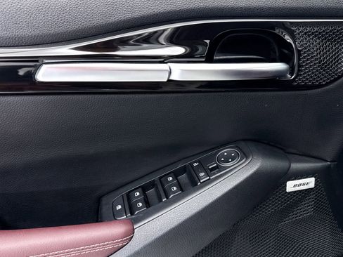 Certified 2022 Kia Seltos SX w/ Sunroof Package image 30