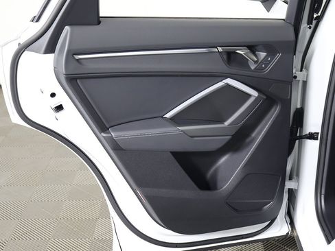 Used 2024 Audi Q3 2.0T Premium Plus w/ Premium Plus Package image 26