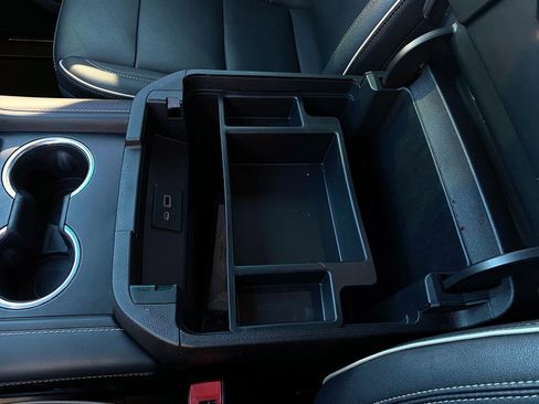 Used 2023 GMC Yukon SLT image 19