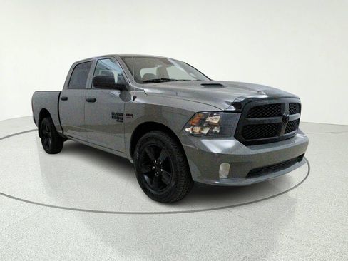 Used 2022 RAM 1500 Express w/ Ceramic Grey Express Package AWD/4WD image 8