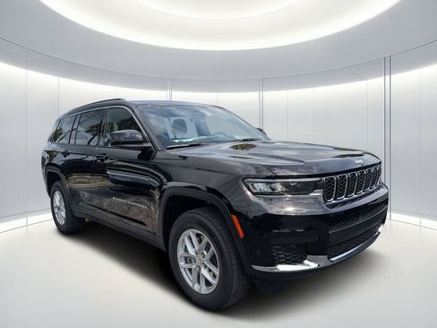 New 2026 Jeep Grand Cherokee L 2WD image 2