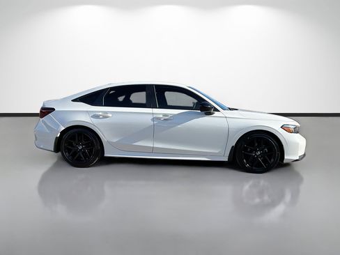 Used 2025 Honda Civic Sport image 2