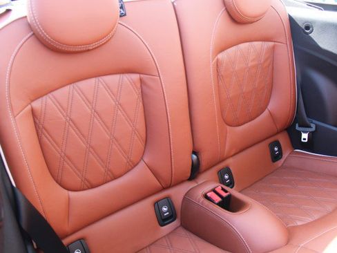 Used 2021 MINI Cooper S image 23