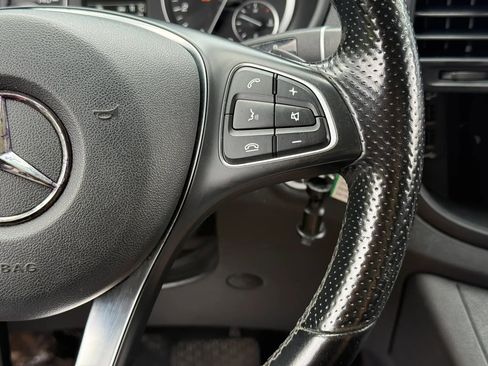 Used 2021 Mercedes-Benz Metris image 17