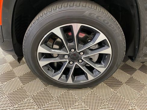 Used 2023 Jeep Grand Cherokee Overland w/ Luxury Tech Group IV image 6