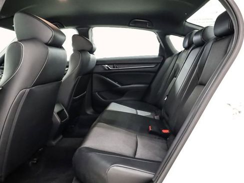 Used 2018 Honda Accord Sport image 29