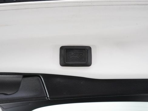 Used 2023 Toyota RAV4 SE AWD/4WD image 18
