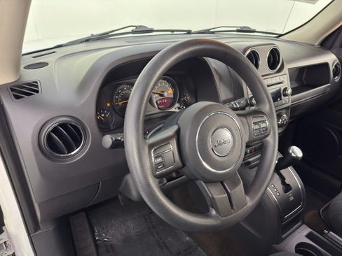 Used 2015 Jeep Patriot Sport w/ Power Value Group FWD image 12