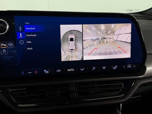 Used 2024 Chevrolet Equinox EV RS image 20