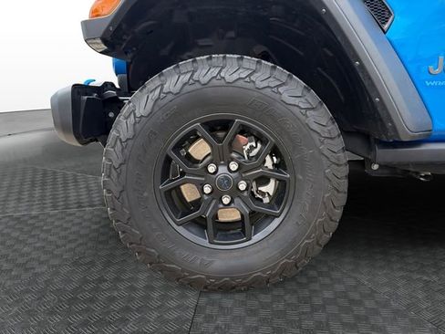 Used 2024 Jeep Wrangler Unlimited AWD/4WD image 13